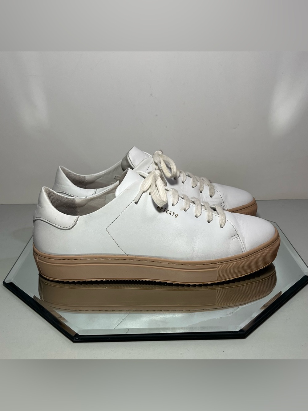 Women’s Axel Arigato Clean 90 Leather Low Top Lace Up Sneakers, Size 8.5 White